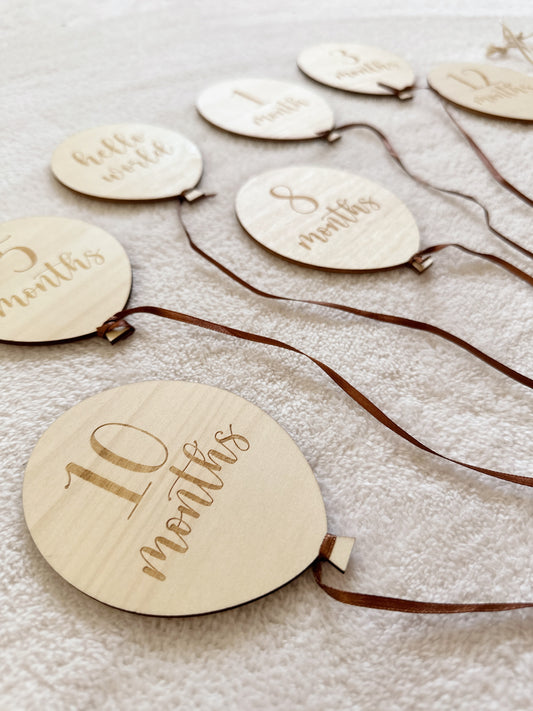 Meilensteinkarten Luftballons für Babys aus Holz